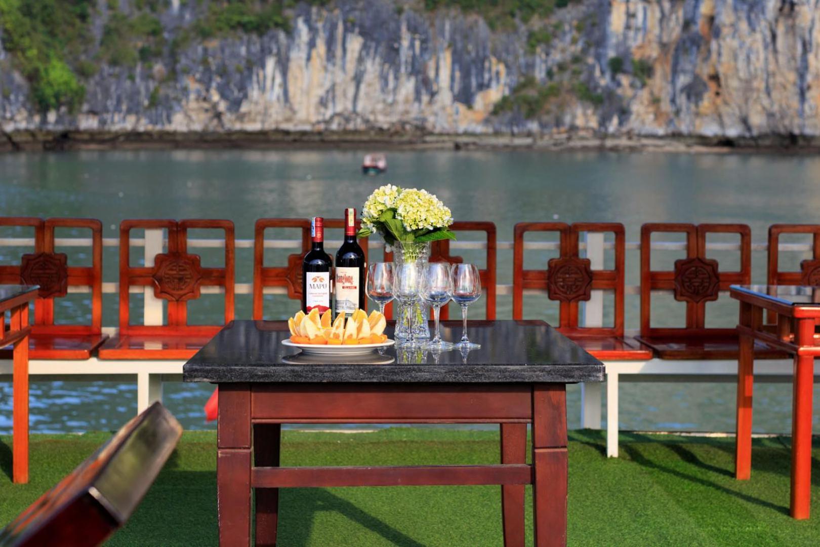 Cozy Bay Classic Cruise Hạ Long Exterior foto