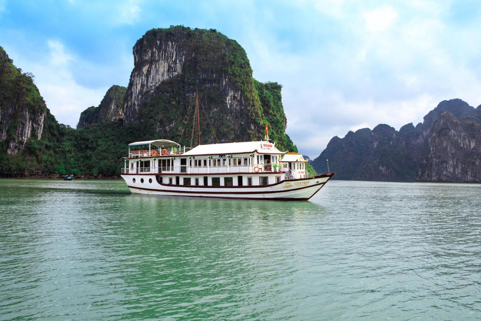 Cozy Bay Classic Cruise Hạ Long Exterior foto